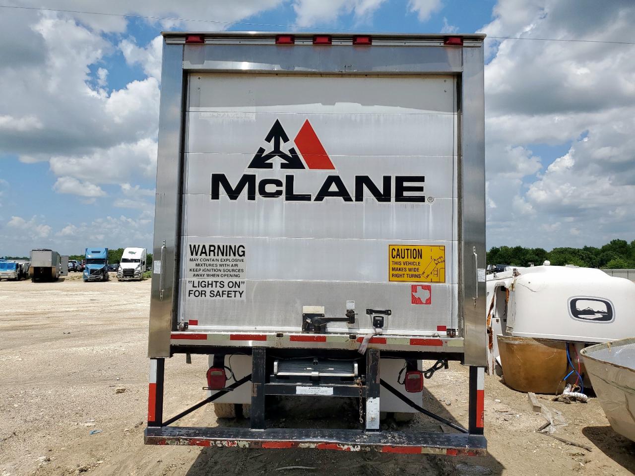 2010 International 4000 4300 - Trucks Semi Truck VIN: 1HTMMAAN4AH276726 Lot: 63681585