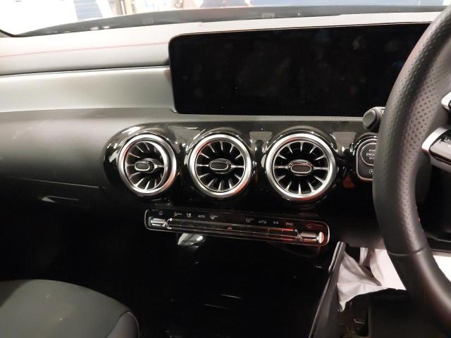 2024 MERCEDES BENZ CLA 200 AM
