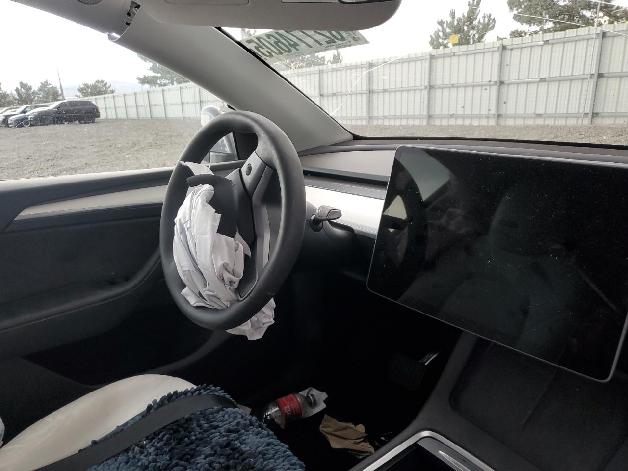 2025 Tesla Model Y VIN: 7SAYGAEE2SF312174 Lot: 62774605