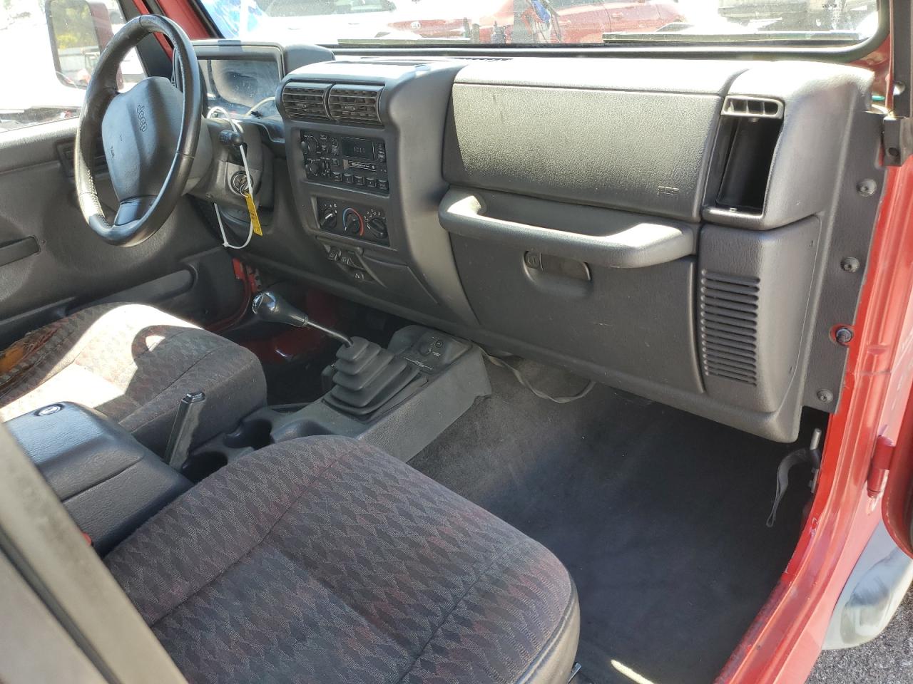 1999 Jeep Wrangler / Tj Sport VIN: 1J4FY19S7XP401120 Lot: 64233665