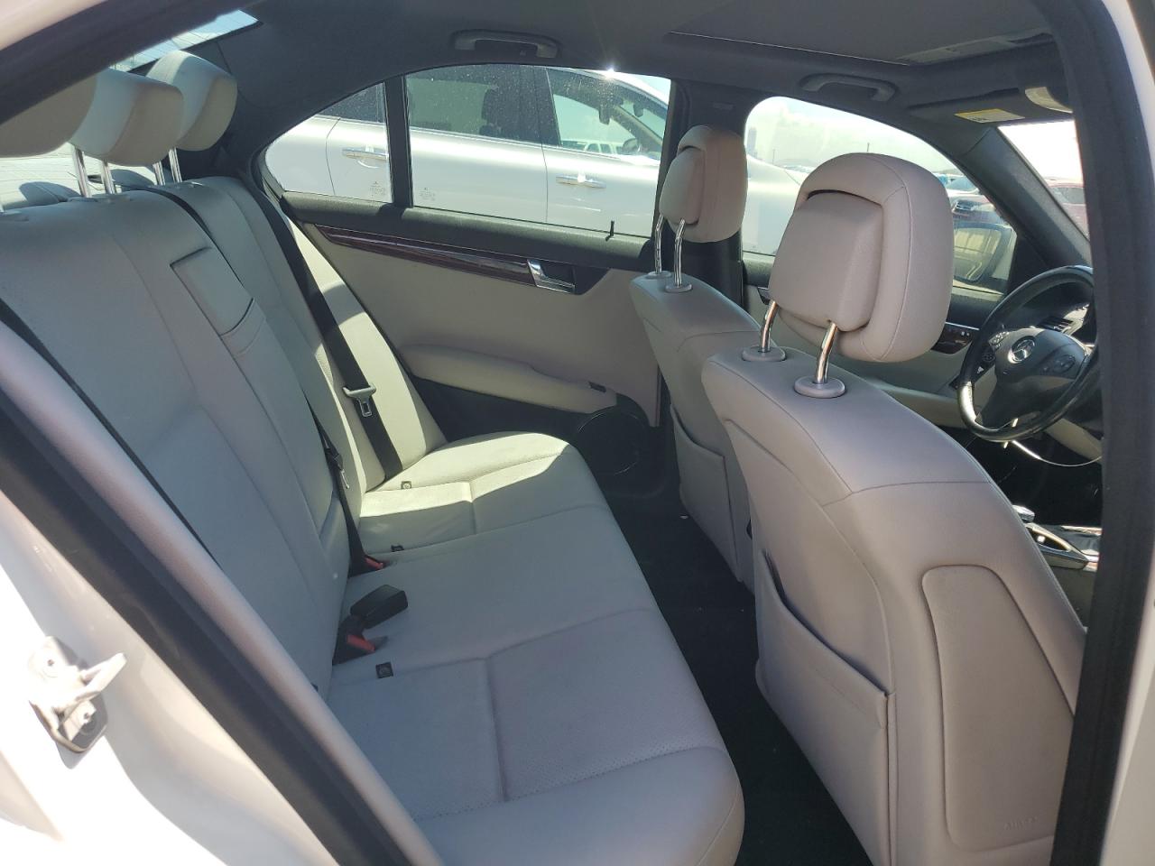 2009 Mercedes-Benz C 300 VIN: WDDGF54X59R060582 Lot: 63999205