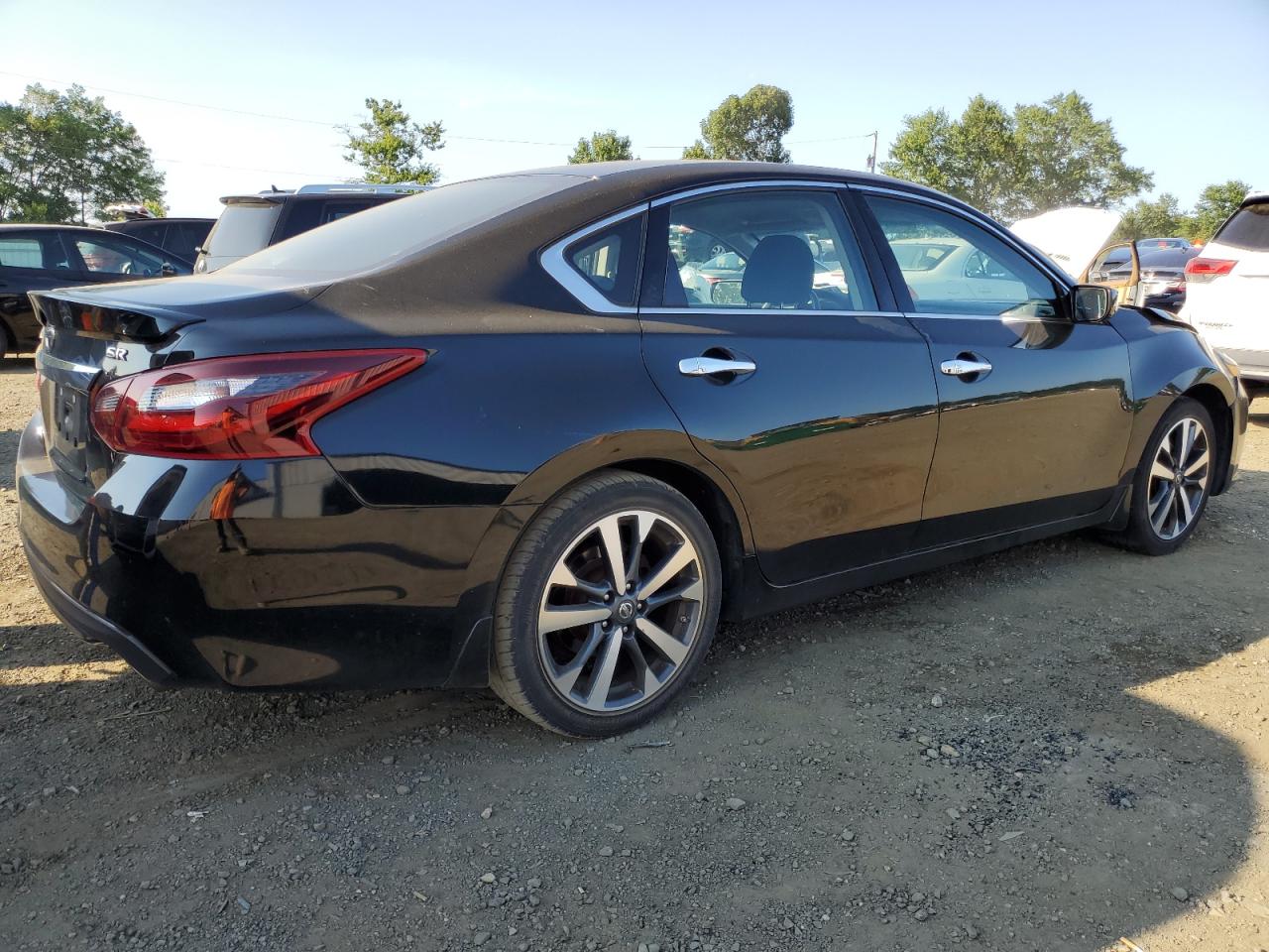 1n4al3ap4hc261995 1N4AL3AP4HC261995 2017 Nissan Altima 2.5
