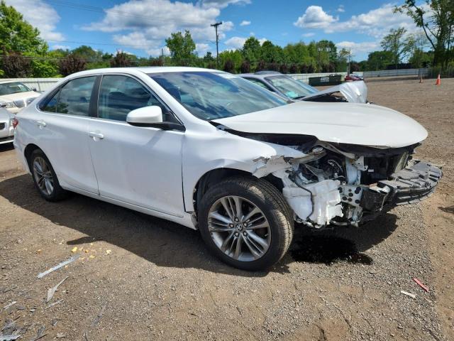  TOYOTA CAMRY 2016 Biały