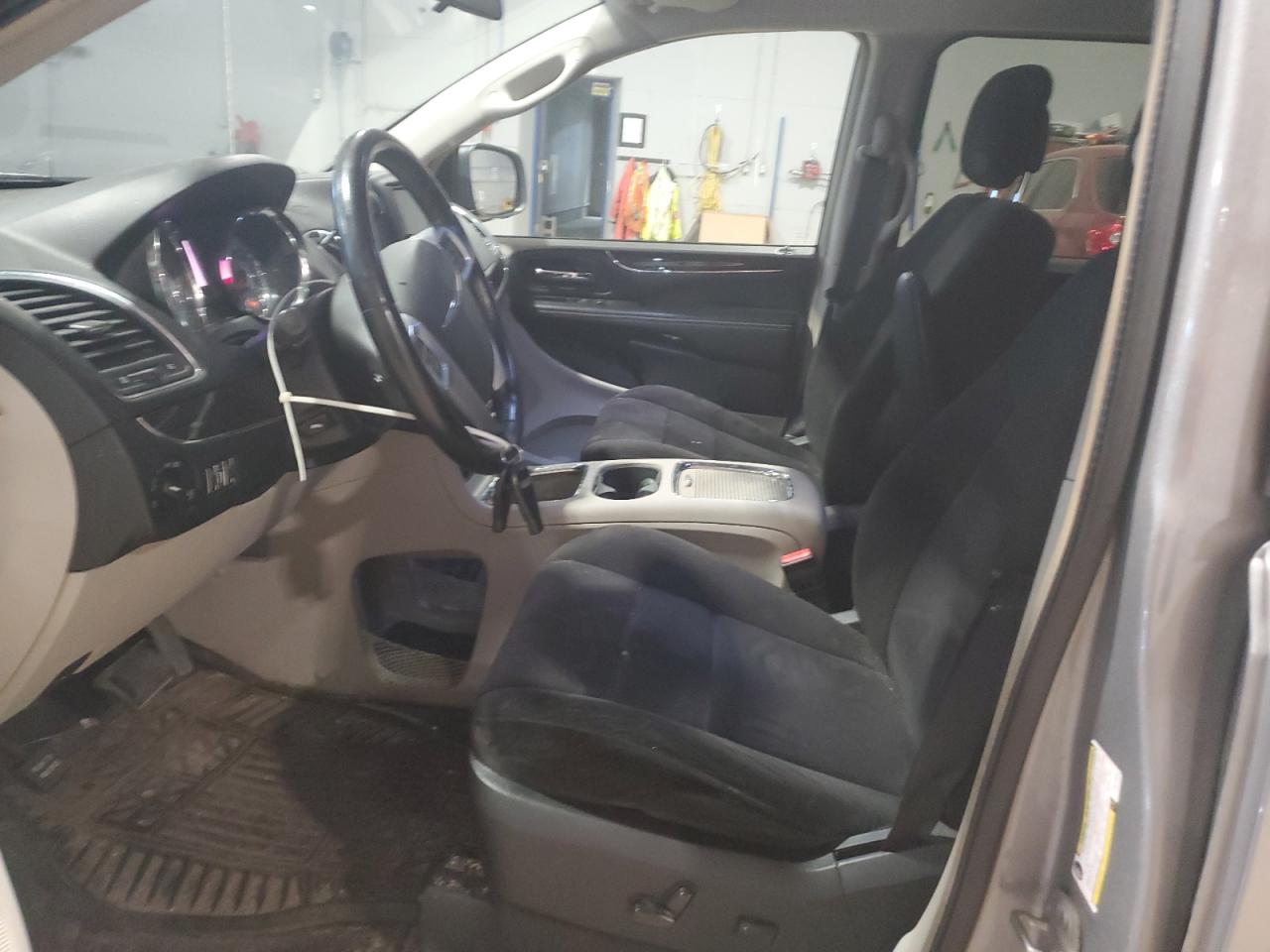2014 Chrysler Town & Country Touring VIN: 2C4RC1BG0ER114849 Lot: 64690375
