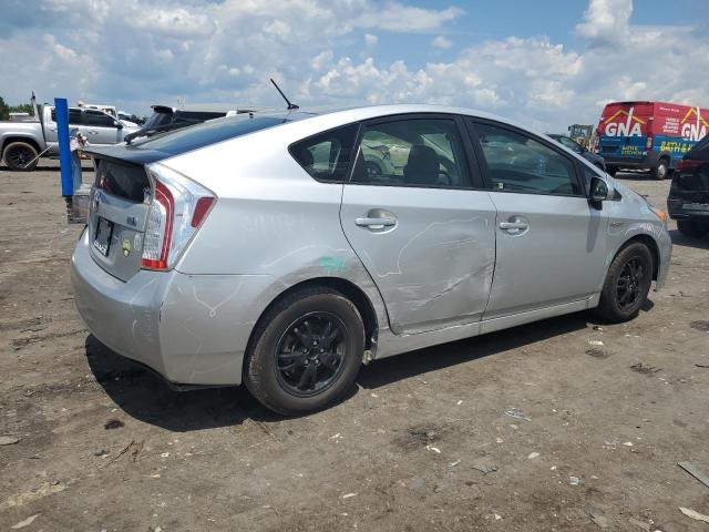  TOYOTA PRIUS 2015 Srebrny