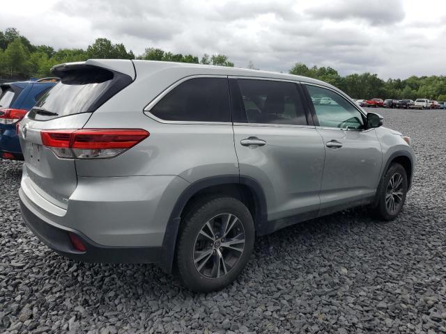  TOYOTA HIGHLANDER 2019 Srebrny