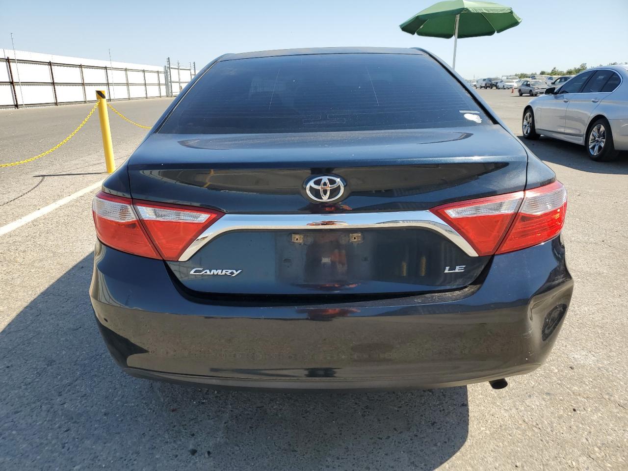 2016 Toyota Camry Le VIN: 4T1BF1FK5GU210968 Lot: 64811625