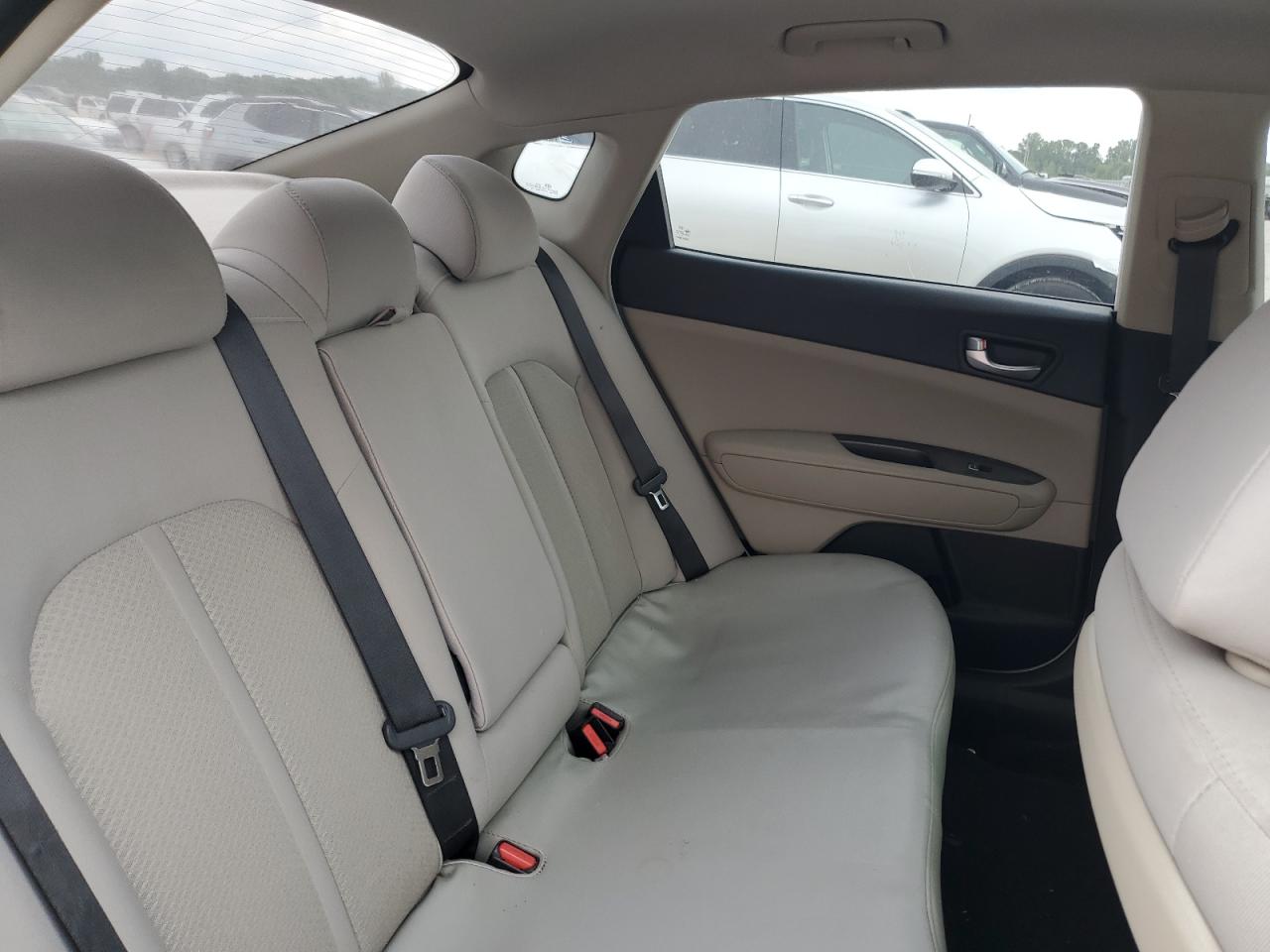 5xxgt4l37hg161569 5XXGT4L37HG161569 2017 Kia Optima Lx