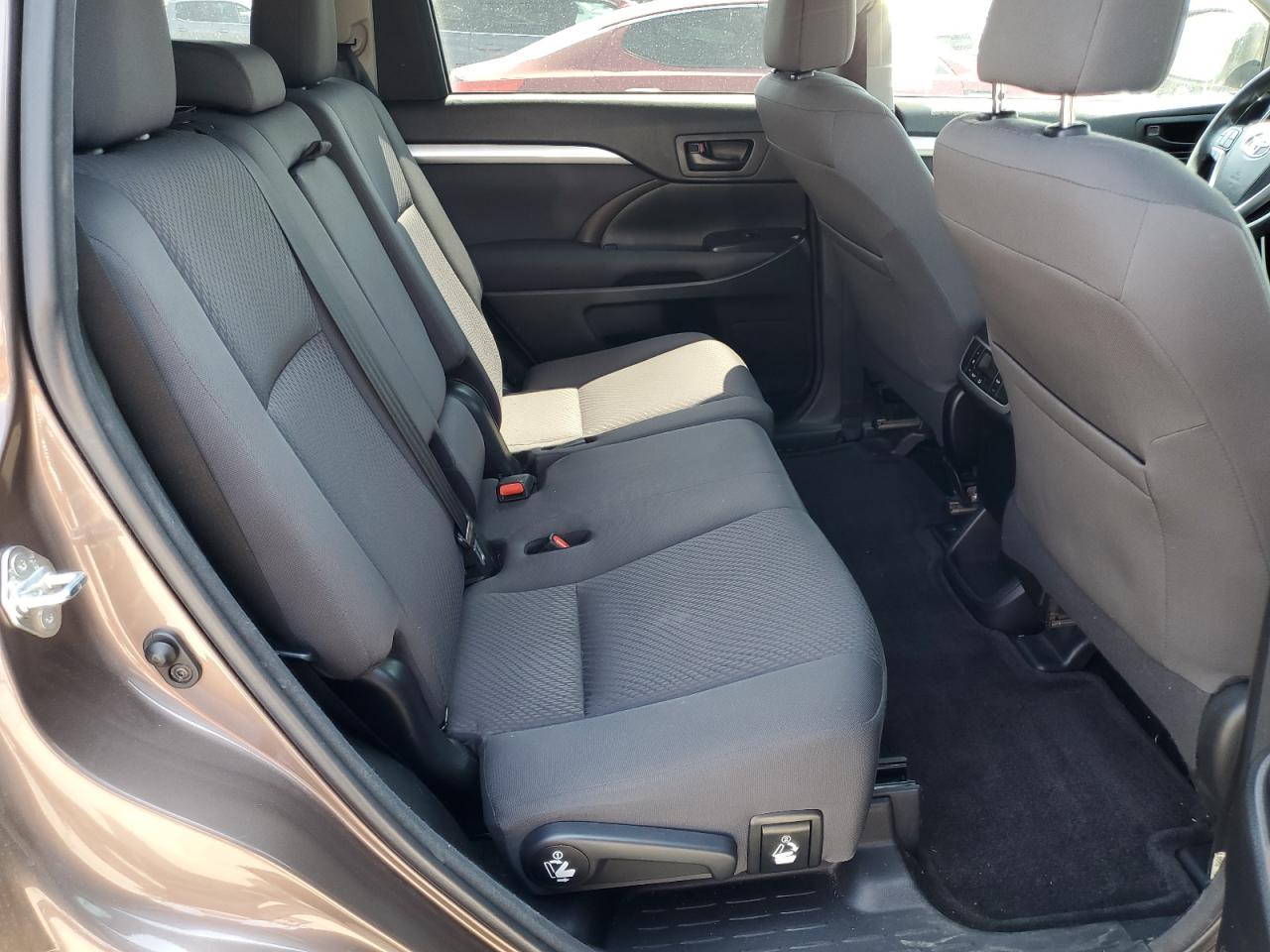 2017 Toyota Highlander Le VIN: 5TDZZRFH5HS228714 Lot: 65010265