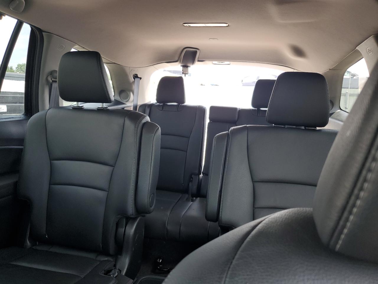 2022 Honda Pilot Touring VIN: 5FNYF6H62NB057161 Lot: 64944655