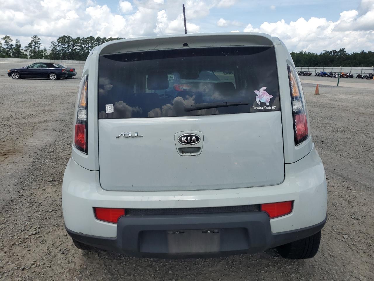 2010 Kia Soul + VIN: KNDJT2A27A7167388 Lot: 65210415