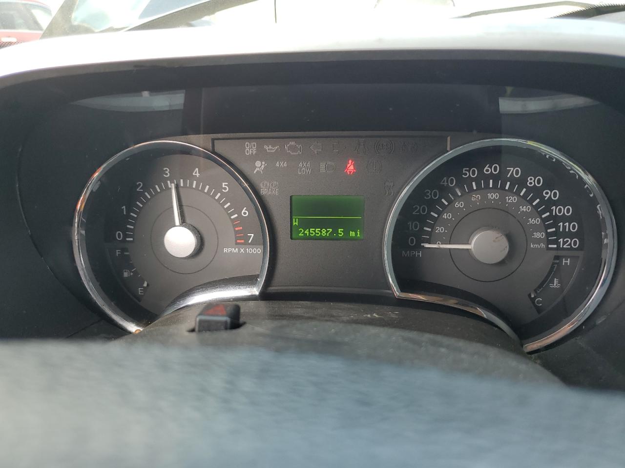 2008 Mercury Mountaineer Luxury VIN: 4M2EU37E88UJ01167 Lot: 63921145