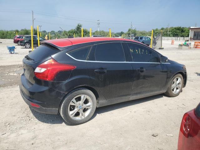Хэтчбеки FORD FOCUS 2012 Красный