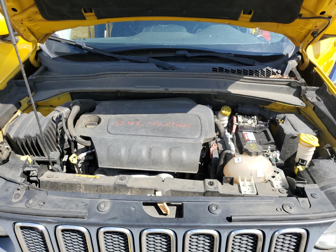 2015 Jeep Renegade Latitude VIN: ZACCJABT2FPC37549 Lot: 64139995