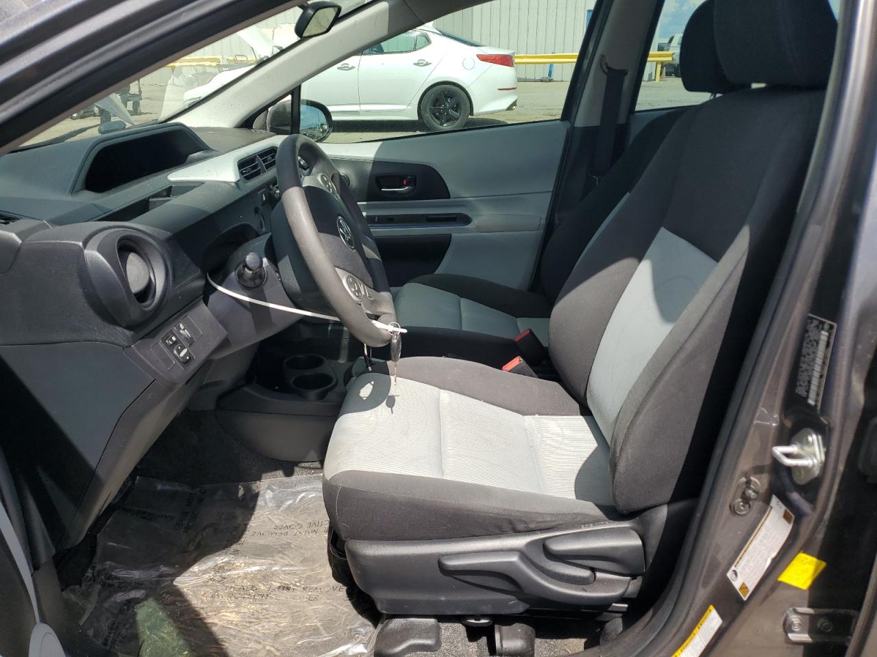 2012 Toyota Prius C VIN: JTDKDTB38C1526963 Lot: 63668435