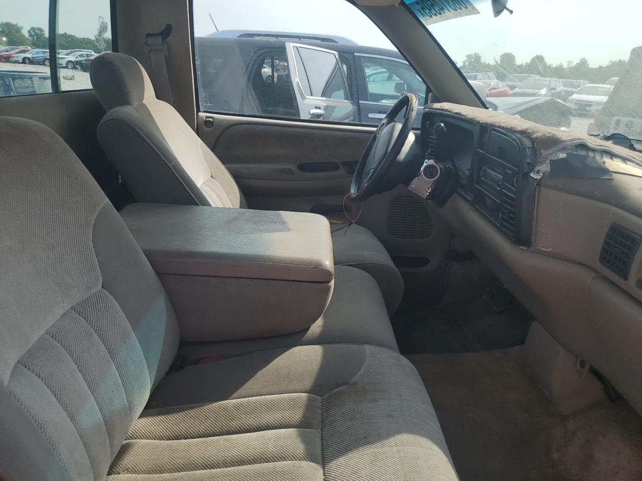 1994 Dodge Ram 1500 VIN: 1B7HC16ZXRS678150 Lot: 66314595