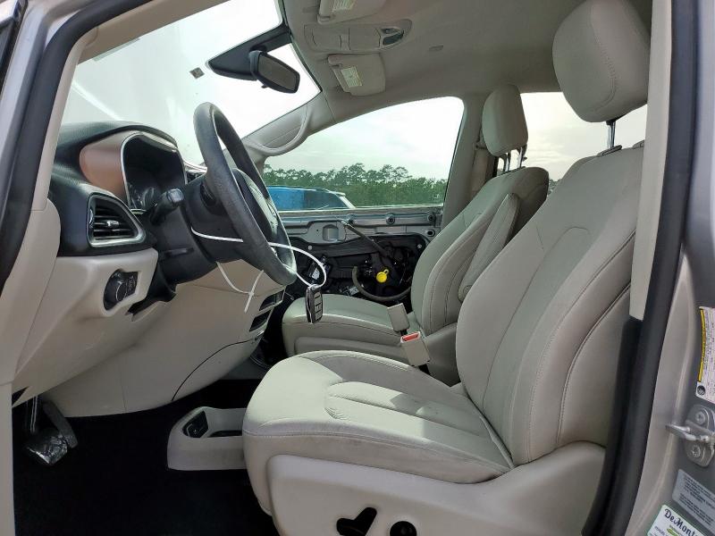  CHRYSLER PACIFICA 2017 Srebrny