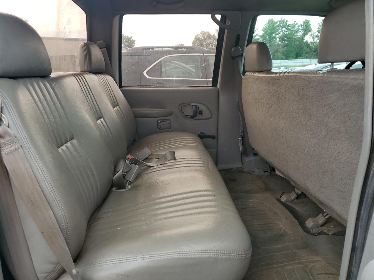 1999 GMC Sierra K3500 VIN: 1GTHK33R1XF085284 Lot: 65572165