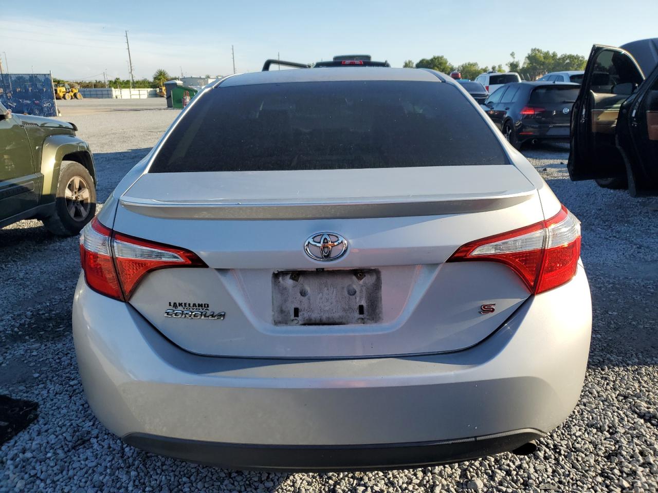 2015 Toyota Corolla L VIN: 2T1BURHE3FC420772 Lot: 64905665