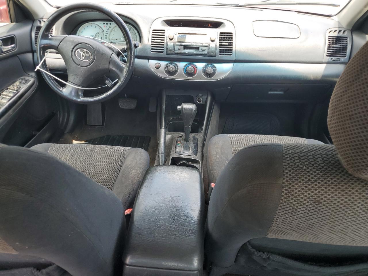 2004 Toyota Camry Le VIN: 4T1BE32K44U377502 Lot: 64281035