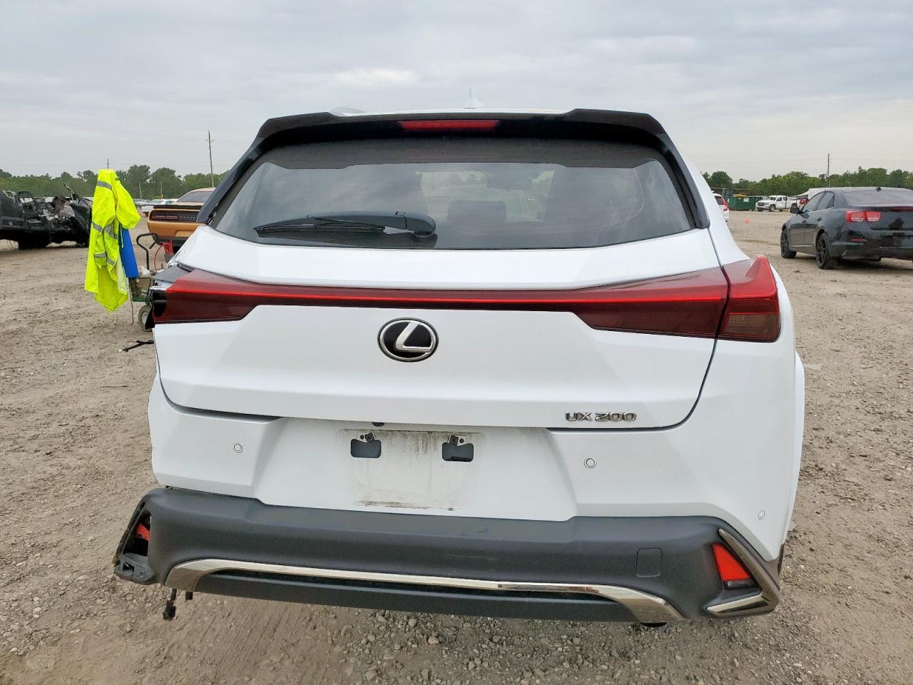 2022 Lexus Ux 200 Base VIN: JTHE3JBH7N2047381 Lot: 65420715