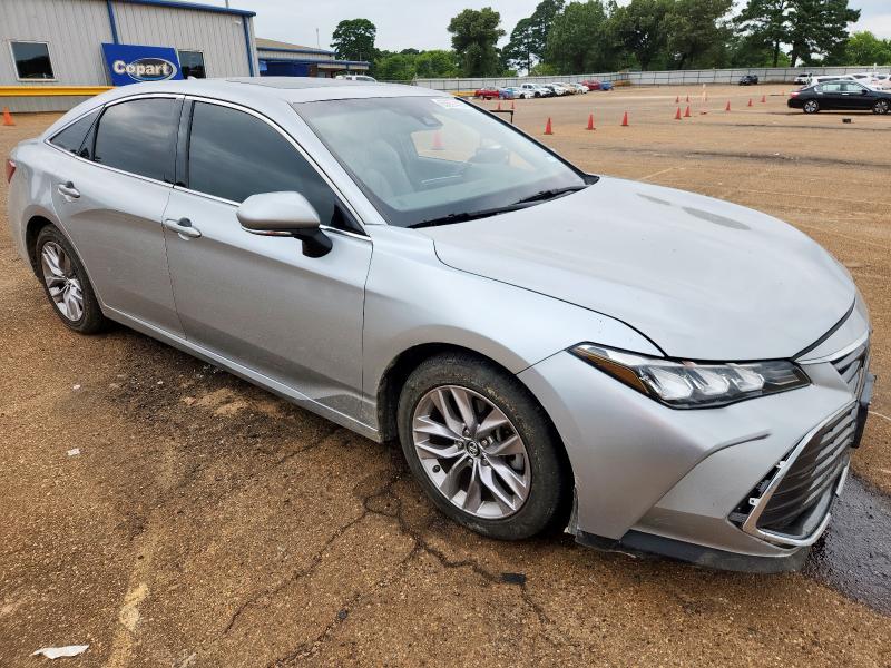  TOYOTA AVALON 2019 Silver