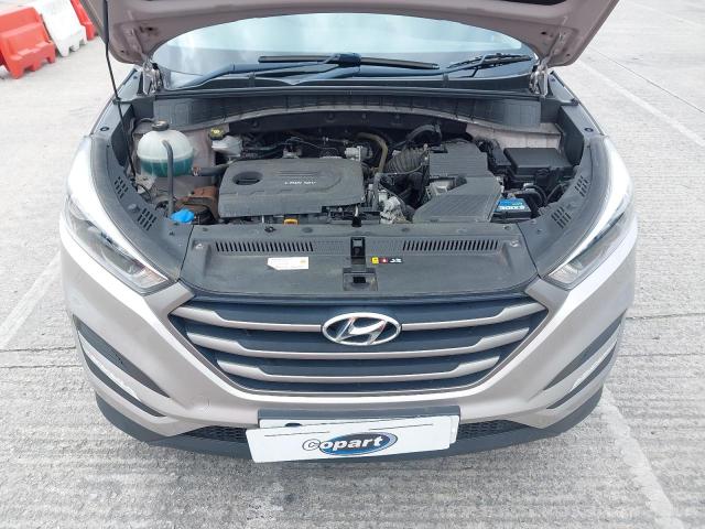 2017 HYUNDAI TUCSON S B
