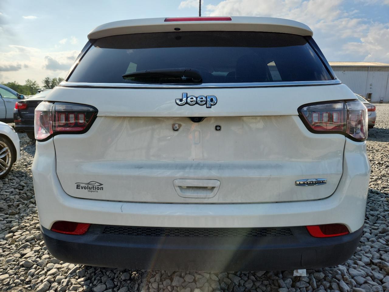 2017 Jeep Compass Latitude VIN: 3C4NJDBB7HT688733 Lot: 64588285