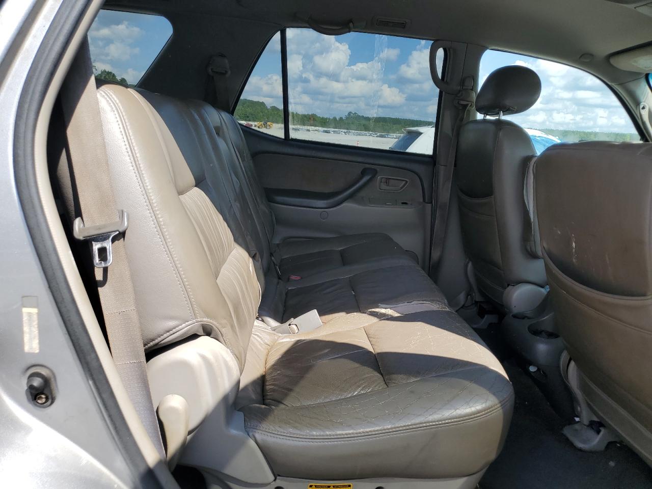 2004 Toyota Sequoia Sr5 VIN: 5TDZT34A24S228913 Lot: 63409395