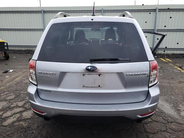  SUBARU FORESTER 2013 Srebrny