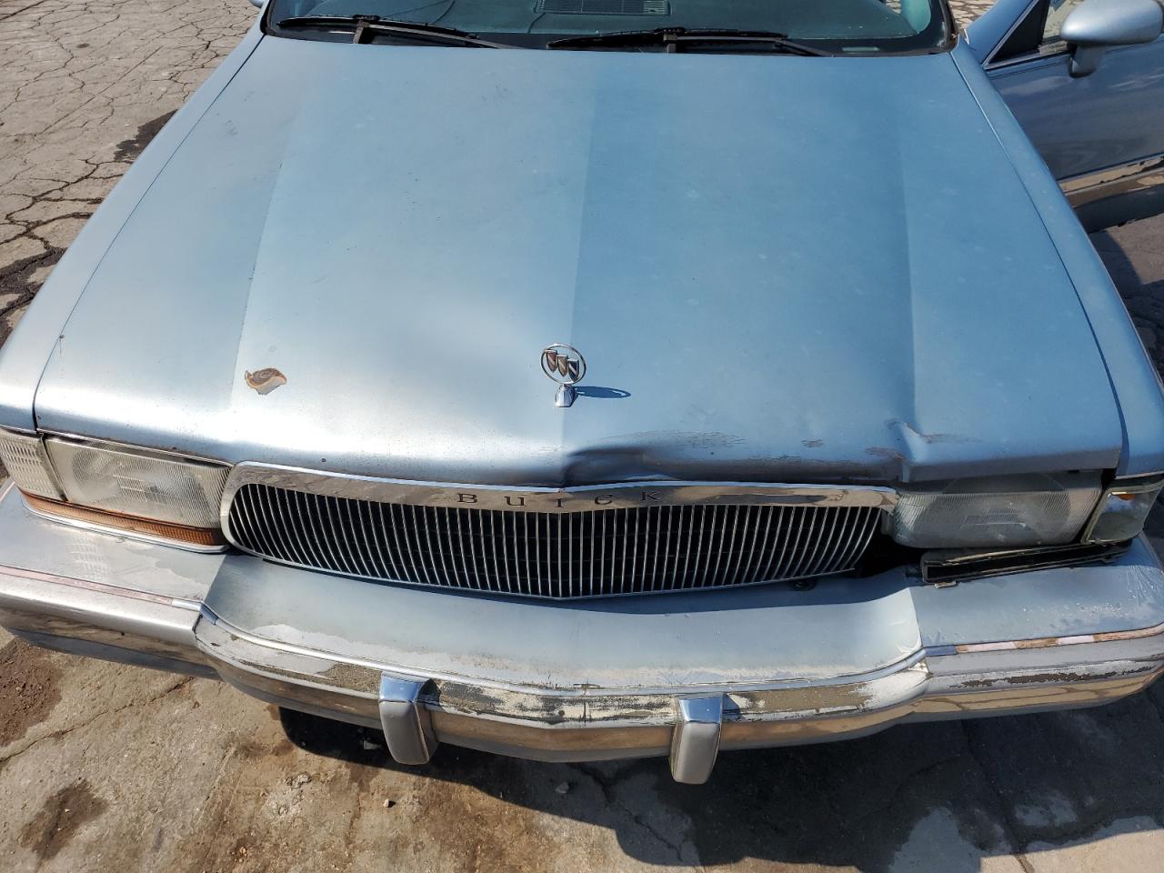 1992 Buick Roadmaster Limited VIN: 1G4BT5374NR418761 Lot: 63560525