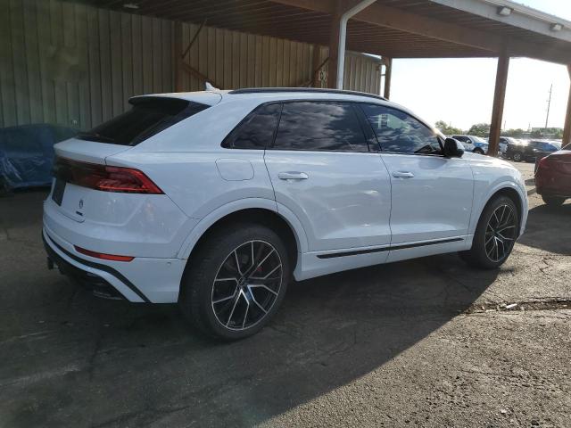  AUDI Q8 2021 Biały