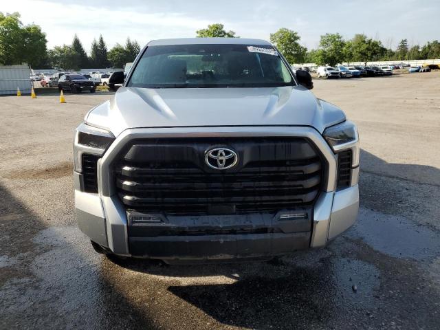  TOYOTA TUNDRA 2023 Серебристый