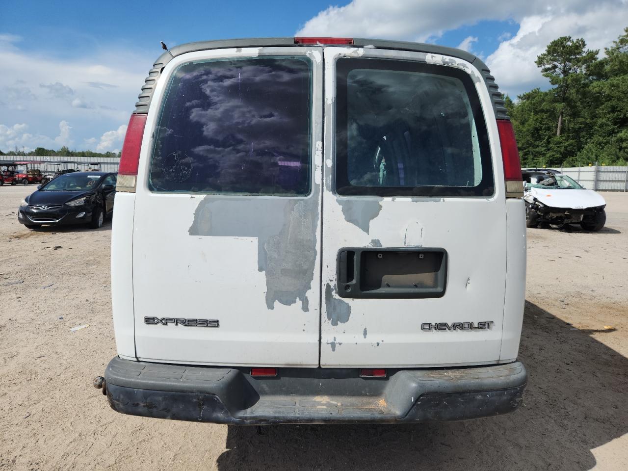 2000 Chevrolet Express G2500 VIN: 1GCFG25M6Y1152092 Lot: 63206575