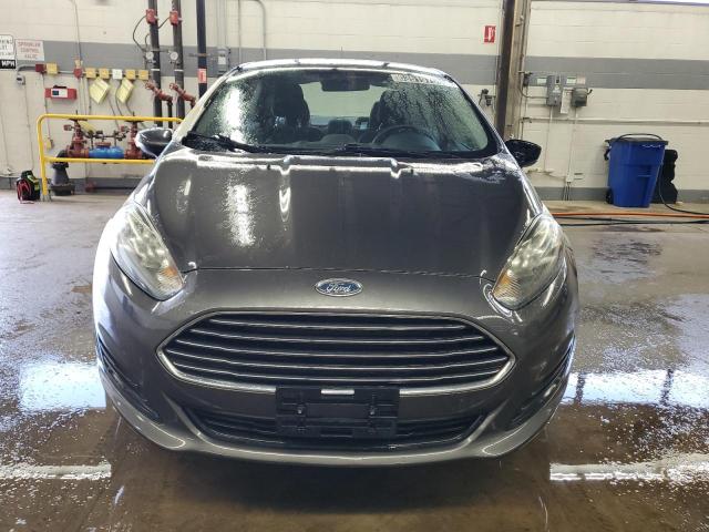  FORD FIESTA 2016 Серый