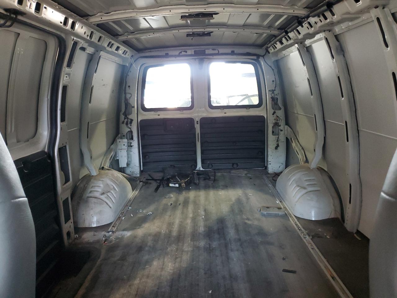 2017 Chevrolet Express G2500 VIN: 1GCWGAFF4H113594 Lot: 65409395