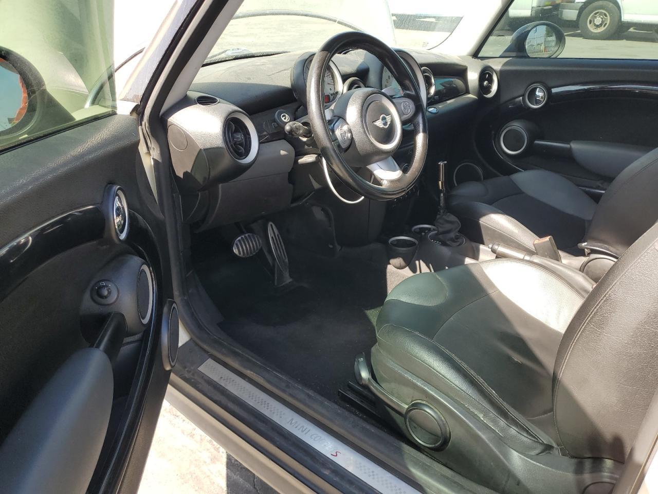 2010 Mini Cooper S VIN: WMWMF7C57ATZ71204 Lot: 67015765