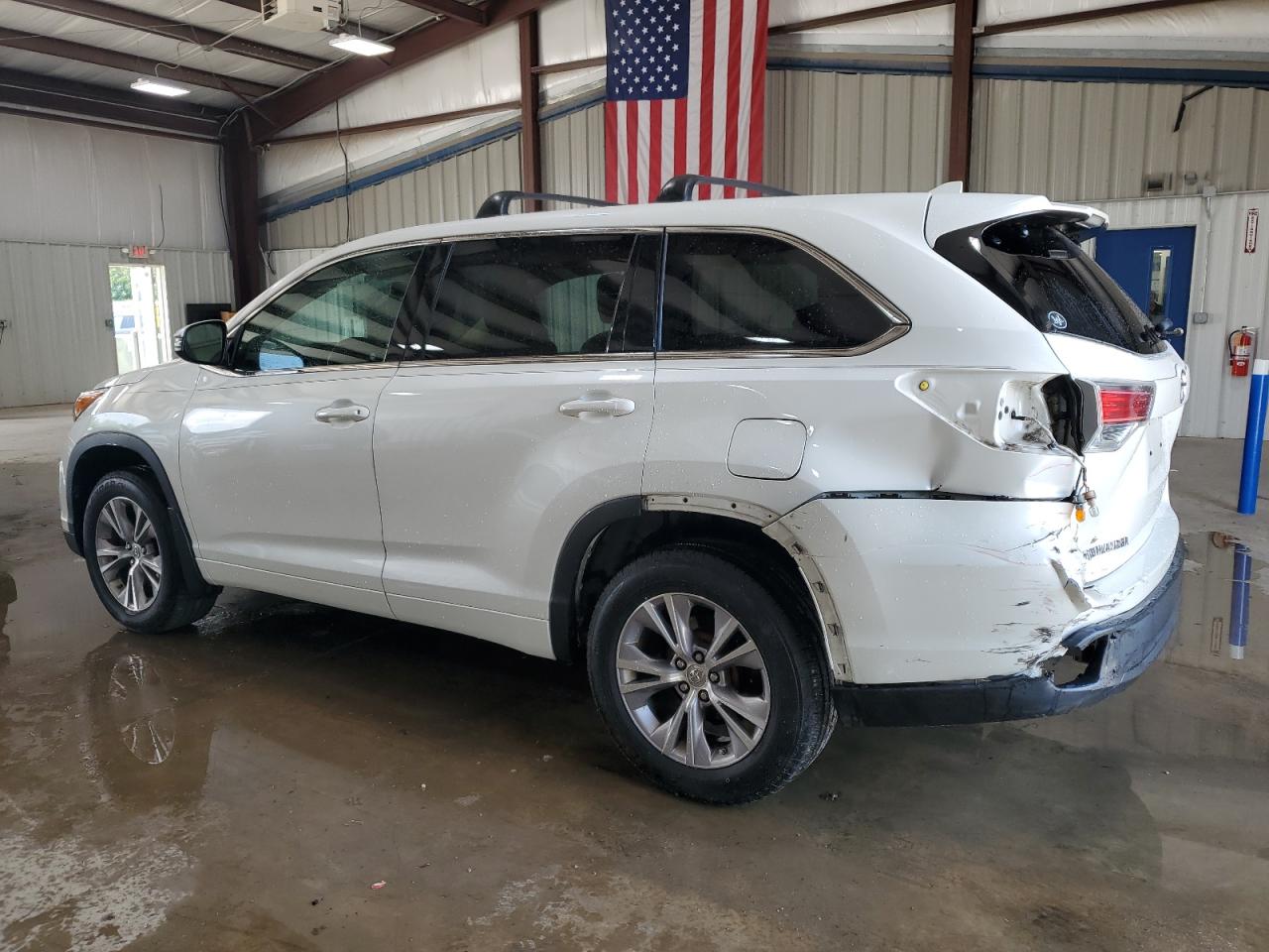 2015 Toyota Highlander Le white null gas 5TDBKRFH0FS169042 photo #3