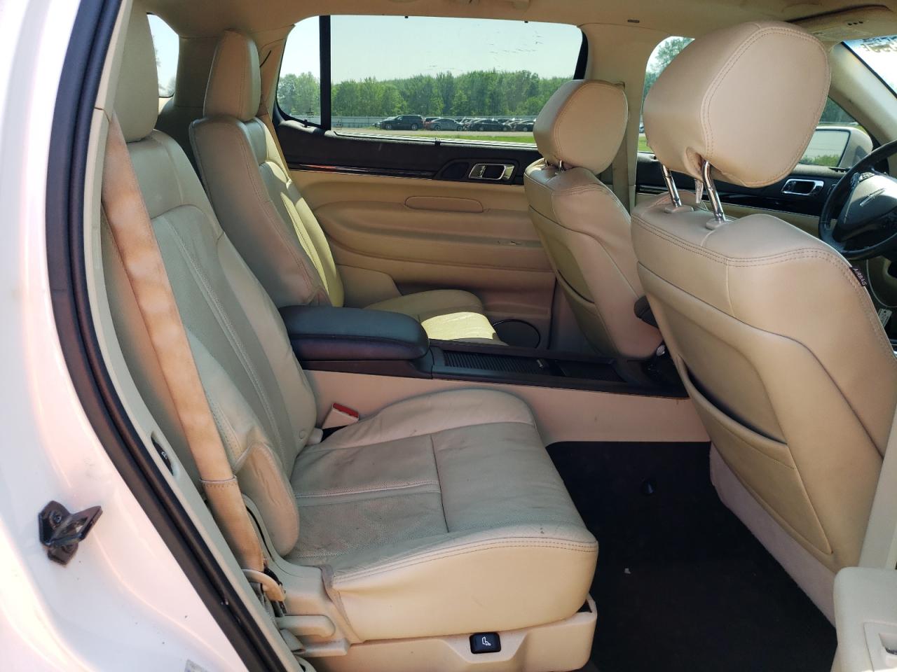 2013 Lincoln Mkt VIN: 2LMHJ5AT8DBL50227 Lot: 63577535
