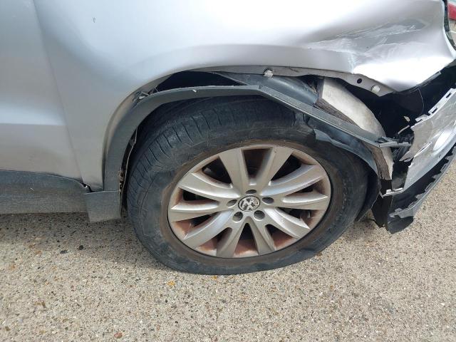 2010 VOLKSWAGEN TIGUAN SE