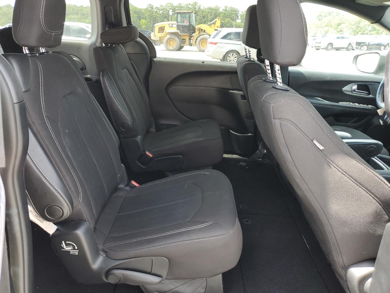 2020 Chrysler Pacifica Touring VIN: 2C4RC1FG0LR140777 Lot: 63764545