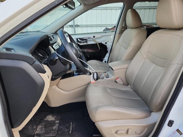  NISSAN ROGUE 2018 Biały