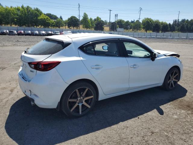  MAZDA 3 2017 Белы