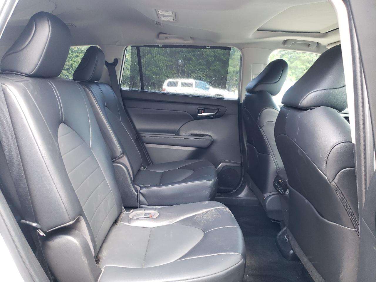 2022 Toyota Highlander Xle VIN: 5TDGZRAH0NS115991 Lot: 64500535