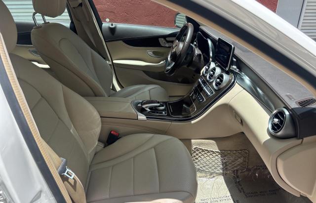 Седаны MERCEDES-BENZ C-CLASS 2015 Белый