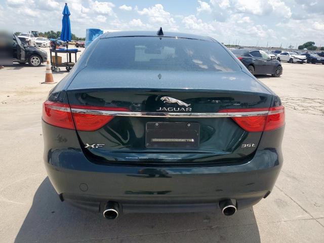 Sedans JAGUAR XF 2017 Zielony