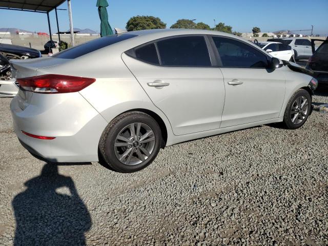  HYUNDAI ELANTRA 2017 Кремовый