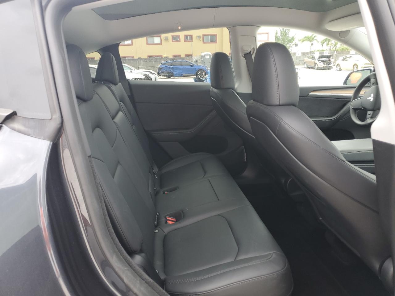 2024 Tesla Model Y VIN: 7SAYGDEE8RA233228 Lot: 64816445