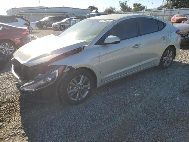  HYUNDAI ELANTRA 2017 Кремовый
