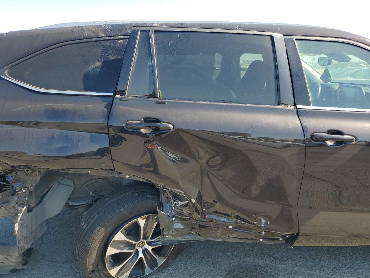 2022 Toyota Highlander Hybrid Xle VIN: 5TDHBRCHXNS077644 Lot: 63705515